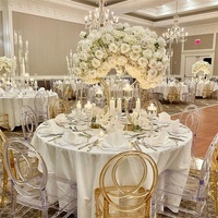 Décoration de mariage de luxe J78 Grand panneau de cristal en métal doré bling Gouttes suspendues Centres de table en métal doré pour décoration de table de fête
