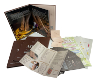 Ensemble de couvertures de menu en cuir personnalisées avec porte-chèques, liste des vins et menu principal, impression des pages intérieures