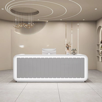 Bureau d'accueil moderne et durable pour salle de sport et salon de beauté avec couleur personnalisable et matériau en bois HDF