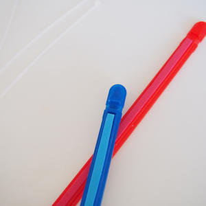 Clips de ligne de pêche en plastique portables et colorés pour accessoires de canne à pêche et moulinet, fabriqués en Chine - Product Image 1