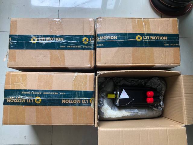 In Stock Used Condition In Good Opened Warranty 3 Months LTI MOTION Motor LSC-096-3-40-560-P5B0R1PM0M