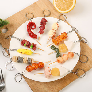 Modèle de nourriture simulée sur brochettes de <span class=keywords><strong>barbecue</strong></span>, Pendentif jouet boulettes de bœuf Oden, Porte-clés commémoratif pour l'événement d'ouverture de magasin - Product Image 1