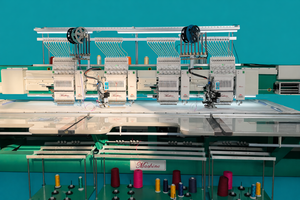 Máquina de Bordar Plana y Chenilla YUANHENG de 8 Lentejuelas, 12 Agujas y 4 Cabezales con Dispositivo <span class=keywords><strong>DAMEI</strong></span> - Product Image 1