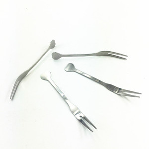 Stainless Steel Heart Shaped Fruit <b>Forks</b> <b>Dessert</b> Cake <b>Forks</b> Mooncake <b>Forks</b> Individually Packaged For Child Use - Product Image 5
