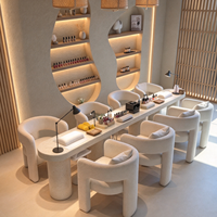 Stérilisateur de salon de manucure de style nordique personnalisé, chaise de pédicure minimaliste, design intérieur de salon de manucure, salon de nail art multifonctionnel