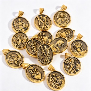 Ciondoli Religiosi in Acciaio Inossidabile Placcati Oro 18K, Esagonali con <span class=keywords><strong>Simboli</strong></span> Animali in Rilievo, per Collane e Bracciali - Vendita all'Ingrosso - Product Image 1