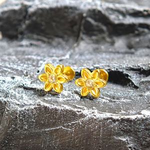 Zoryn F136 <b>Titanium</b> Alloy Threaded Flower Diamond-Encrusted Unisex High-End Ear Bone Lip Nose <b>Studs</b> Headscarves - Product Image 3