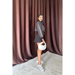 Chaqueta Bomber Negra de Manga Larga, Tejida y Resistente al Viento para Mujer - Product Image 3