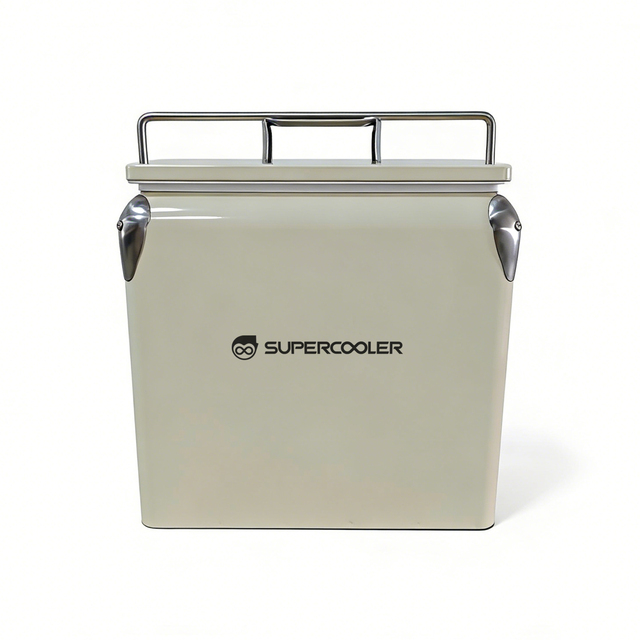 Insulated Box / Cooler Box / Ice Bucket Suitable for Keeping Food Warm, Perfect for Picnics, Camping and Sports Drinks.