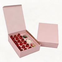 Boîte à biscuits rose en carton alimentaire recyclé avec logo personnalisé et séparateurs pour coupelles de sauce