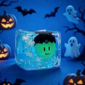Juguete <span class=keywords><strong>de</strong></span> peluche <span class=keywords><strong>de</strong></span> Halloween con forma <span class=keywords><strong>de</strong></span> cubo <span class=keywords><strong>de</strong></span> hielo, pelota <span class=keywords><strong>de</strong></span> descompresión cuadrada <span class=keywords><strong>de</strong></span> subida lenta, adecuada para pacientes con TDAH y <span class=keywords><strong>trastorno</strong></span> <span class=keywords><strong>de</strong></span> <span class=keywords><strong>ansiedad</strong></span>. - Product Image 4