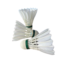 Balles de badminton en plumes de canard ST, volent en douceur / trajectoire de vol facile à contrôler, idéales pour l'entraînement quotidien