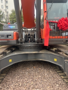 Excavatrice Doosan 340 d'occasion : État et prix – Excavatrice minière robuste - Product Image 4