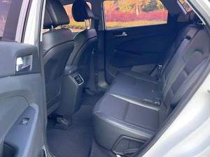 Hyundai Tucson 1.6T GLS 2WD Intelligent del 2015, Auto Usata in Stock Pronta per la Spedizione - Product Image 4