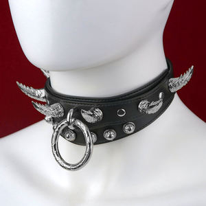 송곳니 발톱 조정 가능한 극세사 가죽 복종 칼라 알루미늄 스파이크 가죽 끈 신중한 배송 성인 페티쉬 섹스 토이 - Product Image 5