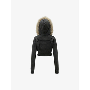 Sudadera con capucha corta para mujer, estilo Y2K grunge, color negro lavado, con capucha con ribete de piel desmontable, ideal para conciertos y ropa urbana de invierno. - Product Image 2