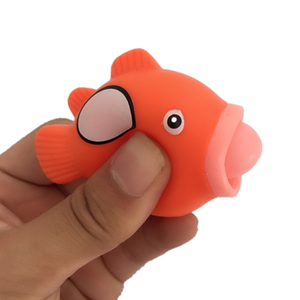 YL10 karikatür küçük balık tükürmek dil oyuncak bebekler ekstrüzyon dekompresyon çocuk hediye oyuncaklar yumuşak plastik oyuncak Apretar el juguete - Product Image 2