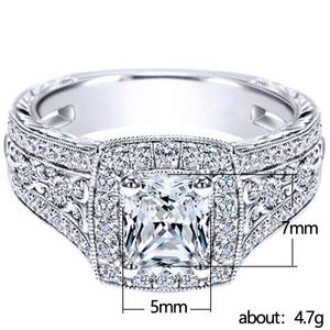 Anello di Fidanzamento F1365 in Oro Bianco per Donna, Diamante Naturale Taglio Asscher, Colore D, Diamanti Laterali - Product Image 5