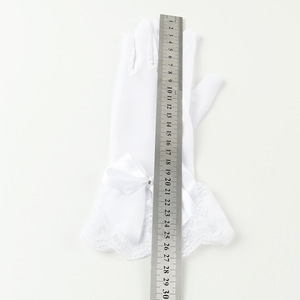 Gants en dentelle courts pour femmes, personnalisés en usine, populaires, en maille, pour robe de mariée, de soirée ou cheongsam, décoratifs avec nœud en dentelle - Product Image 4