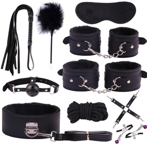 Set de Bondage Erótico de Cuero y Felpa de 10 Piezas con Restricciones para Uso Sexual en Adultos - Product Image 3