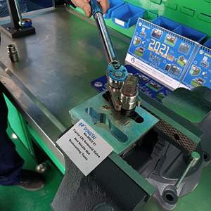 Outil de démontage de la vanne solénoïde et de la buse CRI NO.002(2-2) - Product Image 3