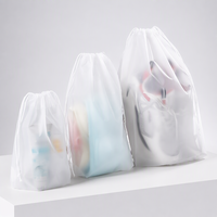 Sac à cordon en CPE dépoli durable, pochette semi-transparente en plastique mat pour serviettes, vêtements, rangement de voyage, personnalisable