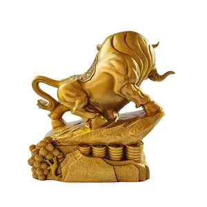 2024 precio al por mayor productos de escultura de cobre adornos de fengshui para el hogar estatua de decoración del hogar adornos de animales de buey de latón dorado
