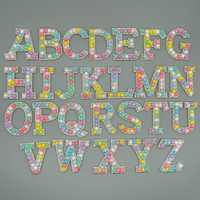 Perles rondes en acrylique de couleur macaron de A à Z, lettres en strass, appliques à repasser, patchs en lettres 3D