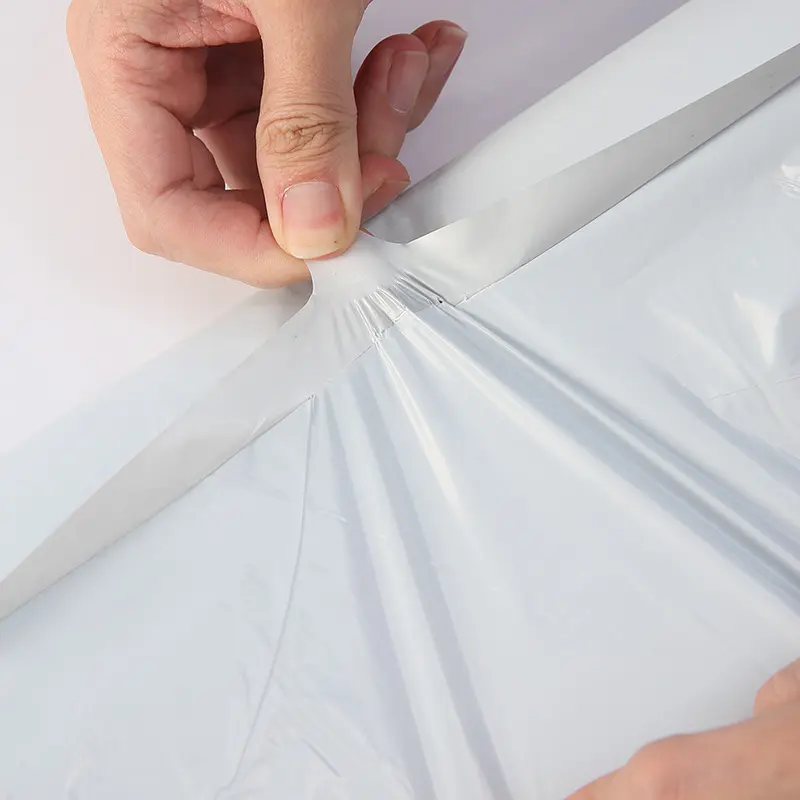 Cheap Ready To Ship Plastic self sealing White express PE Shipping Bags Poly mailer Glossy Poly Mailer For Clothing