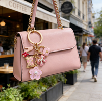 Sac à main rose mignon avec nœud, fleur, métal et fausses perles, porte-clés, cadeau pour femme, ornement de sac à la mode, accessoires de voiture