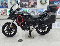 Moto de tourisme aventure 200cc avec valises latérales et top-case, moteur 4 temps à essence, moto tout-terrain et de route pour les longs trajets