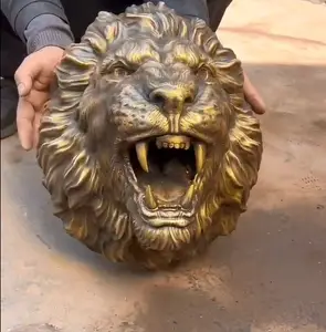 Vente en gros de <span class=keywords><strong>plaque</strong></span> italienne tête de lion rugissante en bronze doré pour la décoration murale - Product Image 1