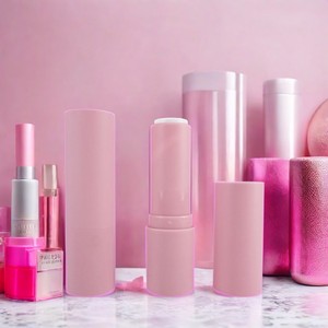 Tubos de bálsamo labial recargables de lujo al por mayor y personalizados con un diseño único de barras de plástico para lápiz labial - Product Image 5