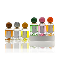 Flacon de Parfum de Luxe en Verre Rond 50 ml avec Bouchon en Marbre et Fond Montagne, Bouteille Unique