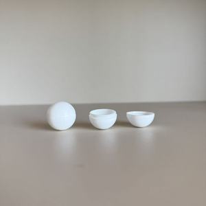 Le fabricant vend des coques en plastique divisées en deux parties (coques en plastique PE). - Product Image 2