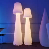 Lampu LED Lampscate 180cm Isi Ulang Nirkabel Tahan Air IP65 Remote Control untuk Hotel Mall Plaza RGB OEM