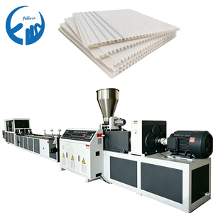 Machine à <span class=keywords><strong>bon</strong></span> prix pour la fabrication de plafonds et panneaux muraux en PVC, ligne de production de panneaux PVC WPC, équipement de fabrication - Product Image 1