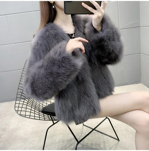 Vêtements pour femmes de haute qualité, décontractés, en laine et polyester, courts, doux, en fausse fourrure, en polaire, manteaux de <span class=keywords><strong>trench</strong></span> <span class=keywords><strong>pas</strong></span> chers pour femmes - Product Image 4