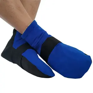 Soğuk sargı soğuk terapi çoraplarını tutmak, ayak ağrısını hafifletmek için kullanılan katı jel çoraplar.