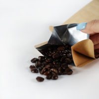 Sac à café à fond plat avec valve de dégazage, logo personnalisé, pochette en aluminium à huit soudures latérales, emballage pour grains de café 1 kg