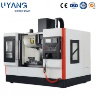Centre de fraisage CNC vertical 3 axes haute précision VMC1380 contrôle GSK automatique pour le traitement de profilés en aluminium de qualité