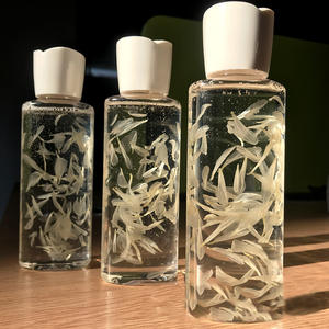 โออีเอ็ม น้ำดอกคาโมมายล์ผสมไฮยาลูรอนิค แอซิด วิตามินอี บำรุงผิวกระจ่างใส ปลอบประโลมผิว ชุ่มชื้น โทนเนอร์สเปรย์บำรุงผิว<span class=keywords><strong>หน้า</strong></span>สูตร<span class=keywords><strong>ห</strong></span>รู สำ<span class=keywords><strong>ห</strong></span><span class=keywords><strong>รับ</strong></span>ผิวแพ้ง่าย - Product Image 1