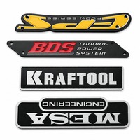 Plaque de logo estampée en laiton pour vêtements et accessoires, personnalisable avec support adhésif, finition de surface personnalisée, collections ODM