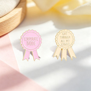 Medaglia Distintivo 'Corporate Baddie Award' con Nastro e Spilla in Smalto, '<span class=keywords><strong>Got</strong></span> Through All My Emails', per Lavoratori d'Ufficio, Gioiello Regalo - Product Image 1