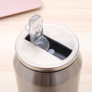 Bouteille isotherme sous vide en forme de canette de soda ou de cola, personnalisable par sublimation, 12, 17, 20 oz, avec couvercle rabattable et paille, vente en gros - Product Image 4