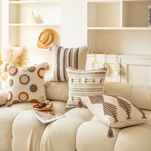 หมอนอิงขนแกะสีน้ำตาลทรงสี่เหลี่ยมลายทางเรขาคณิตสำหรับตกแต่งห้องนั่งเล่นห้องนอนโซฟา - Product Image 4