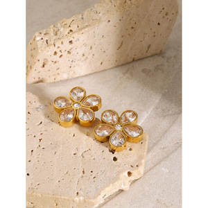 Thép không gỉ bông tai phụ nữ Bông tai daisy hoa đồ trang sức thời trang Stud bài <span class=keywords><strong>CZ</strong></span> 18K vàng pha lê đá hoa hình dạng Stud - Product Image 5