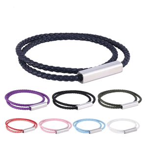 Gelang kulit gesper <span class=keywords><strong>Magnet</strong></span> ukiran 4MM lebar baja tahan karat modis yang dapat disesuaikan - Product Image 2