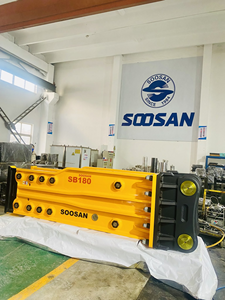 Martillo Hidráulico de Cincel Abierto SOOSAN SB180 de 200 mm para Excavadoras de 50-65 Toneladas, Equipo de Demolición y Construcción - Product Image 3