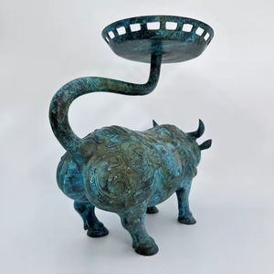 Lámpara de bronce con forma de buey, artefacto antiguo chino de bronce, valor artístico práctico, famosa lámpara de bronce con incrustaciones de plata, artesanía en metal. - Product Image 5